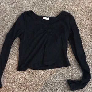 Black long sleeve cropped shirt